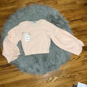 Peach/light pink Zara top with fashionable sleeves